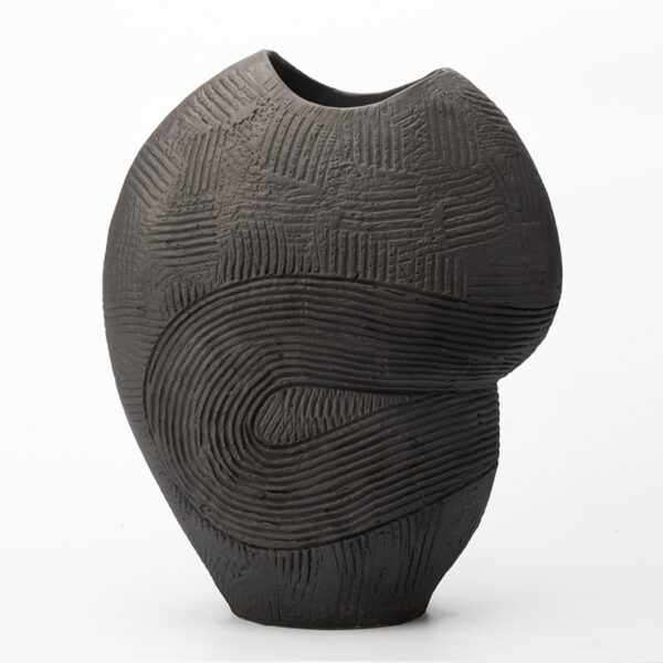 Gaoliang Ceramic Vases Black Irregular Shape Decoration (CML173)