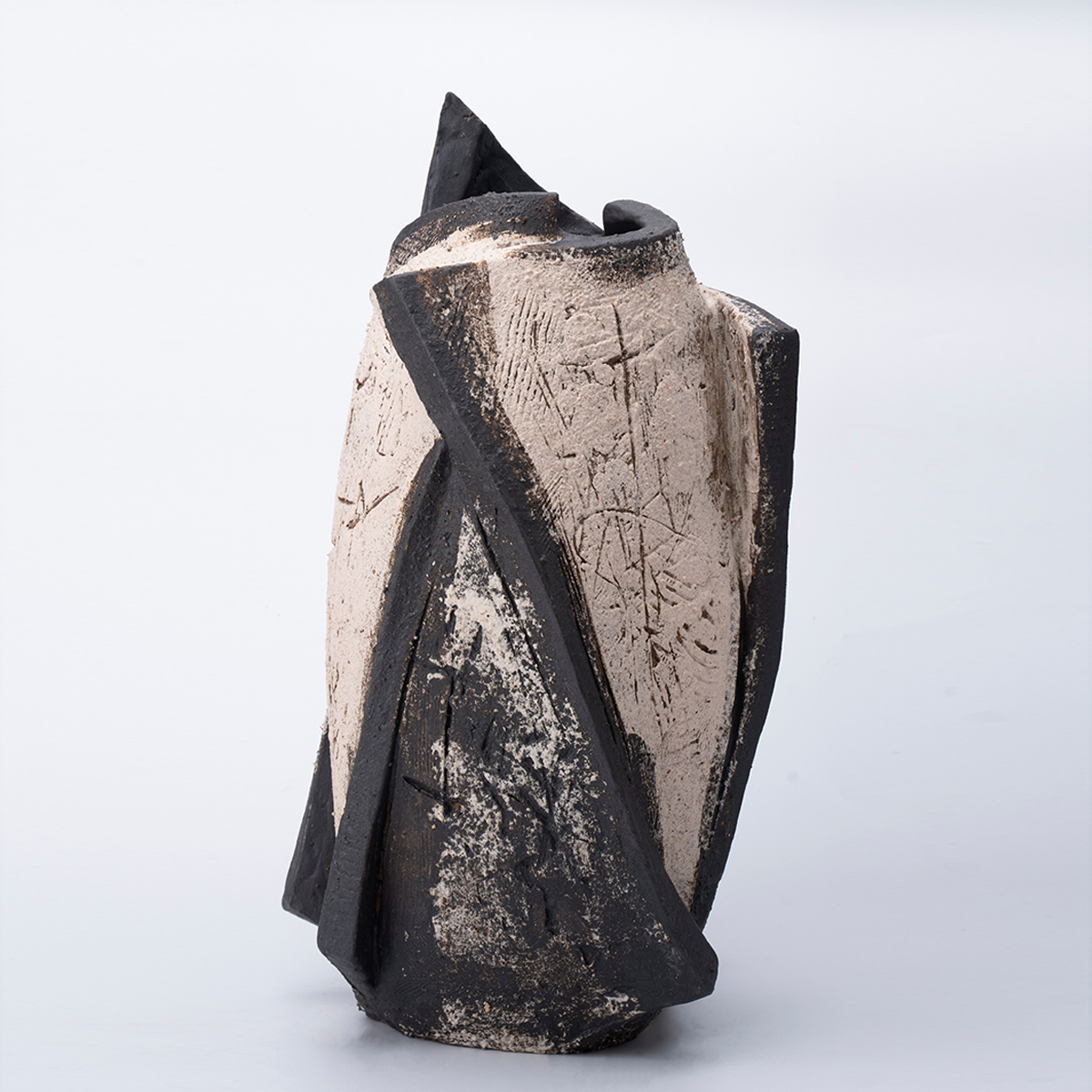 Gaoliang Vase Decor Modern Artistic Handcrafted Ceramic Vase OEM/ODM (CML221)