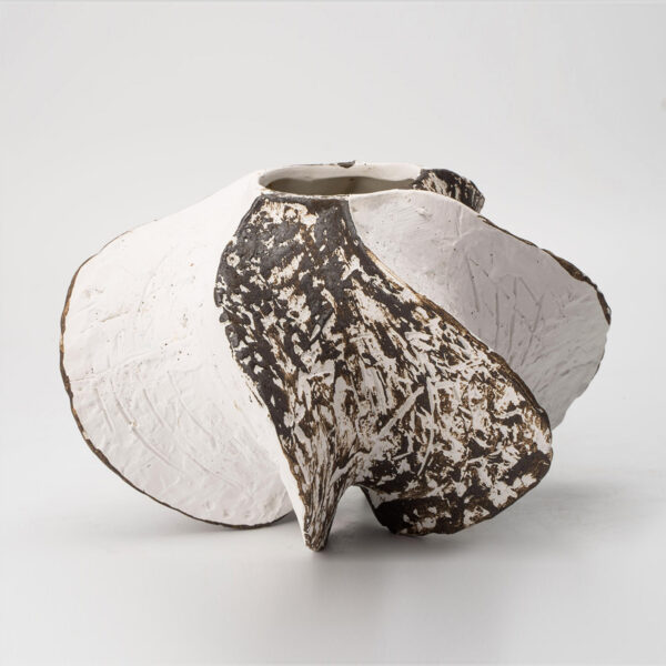 Gaoliang Vase Decor Handmade Modern Sea Shell Shape Ceramic Vase OEM/ODM (CML46)