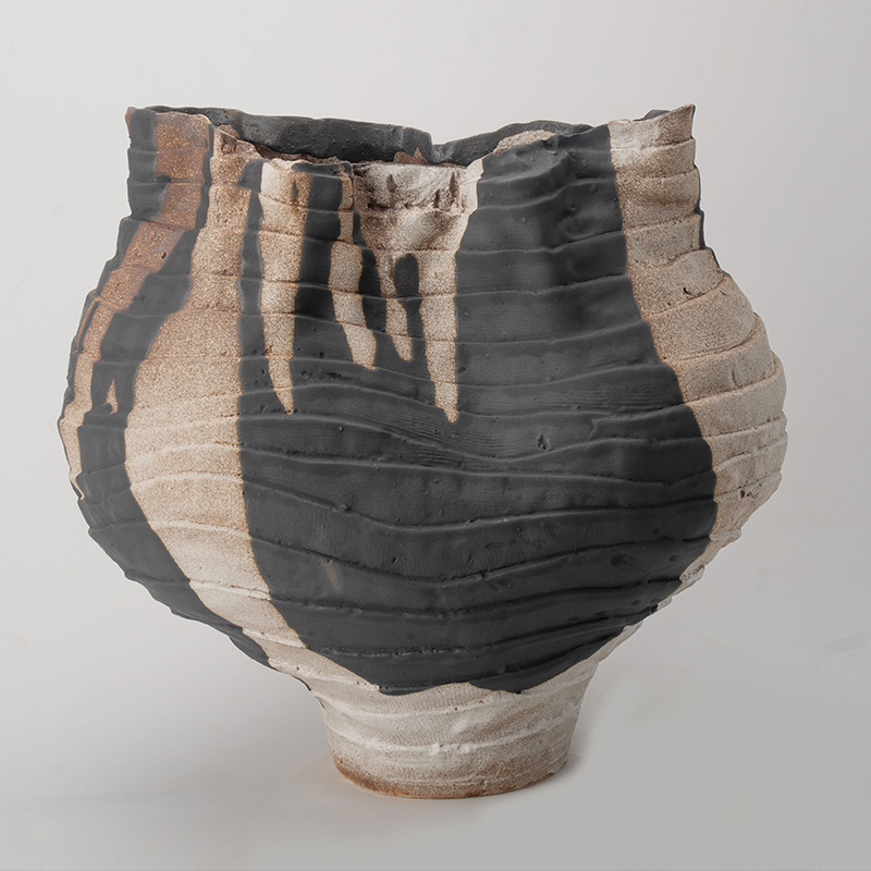Gaoliang Ceramic Vases Retro Coastal Unique Irregular Shape Ornament For Interior OEM/ODM (CML772)