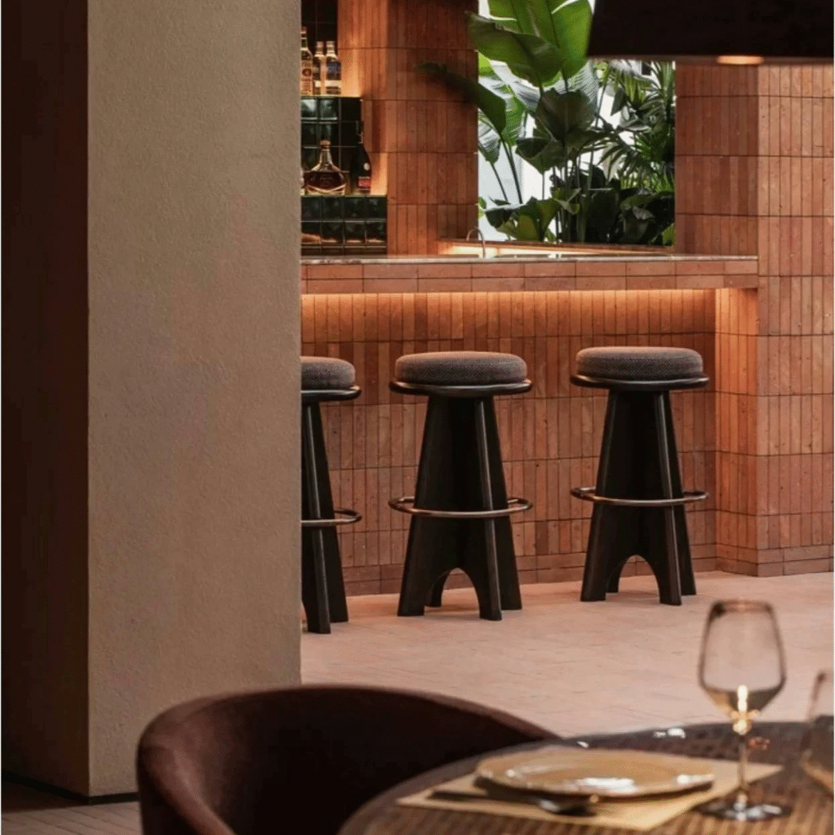 Gaoliang Bar Chair Modern Luxury Wooden Home Furniture High Bar Stool OEM/ODM (BY23)