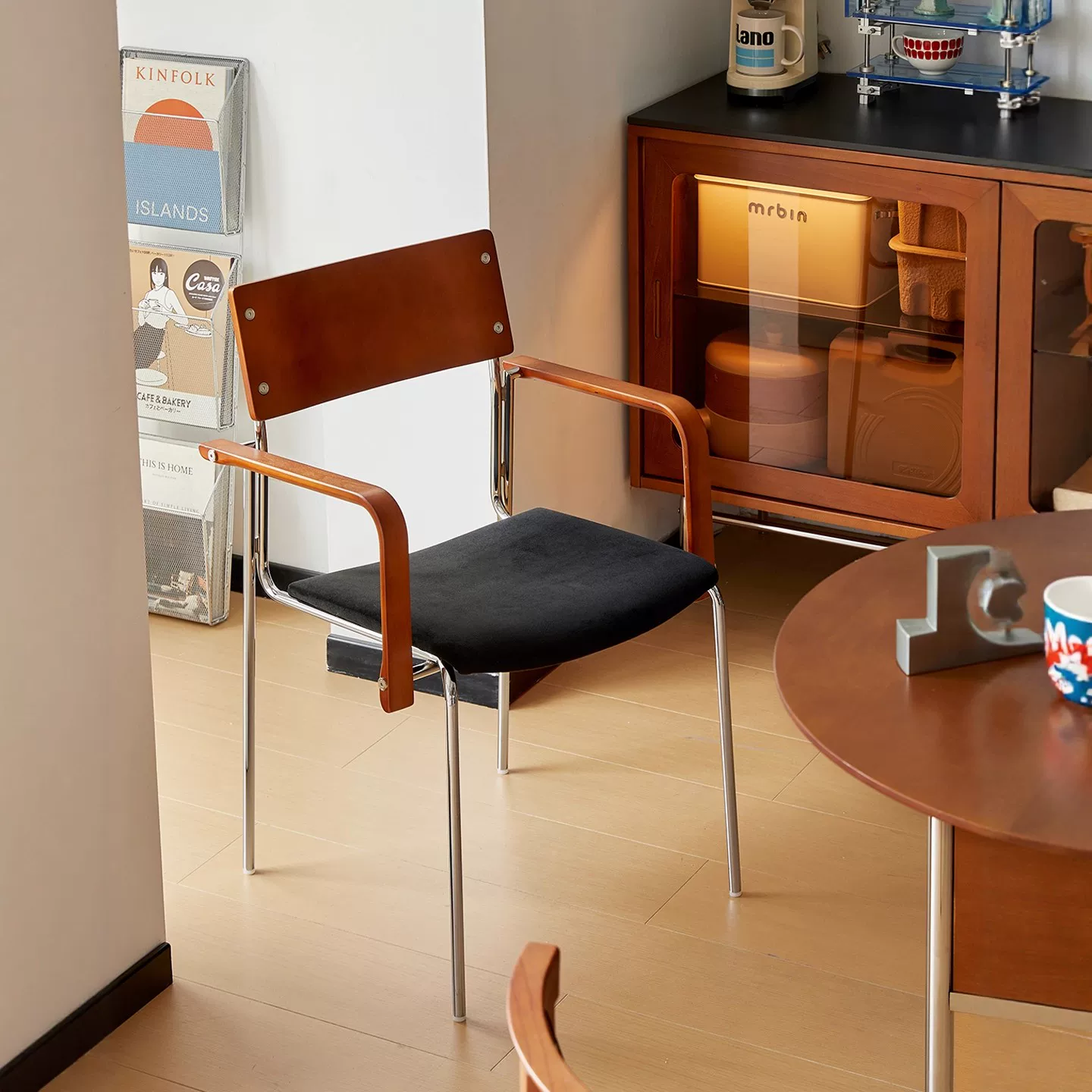 YZ233 (5) Gaoliang Dining Chairs with Arms Modern Retro Upholstered Dining Chair OEM/ODM (YZ233)