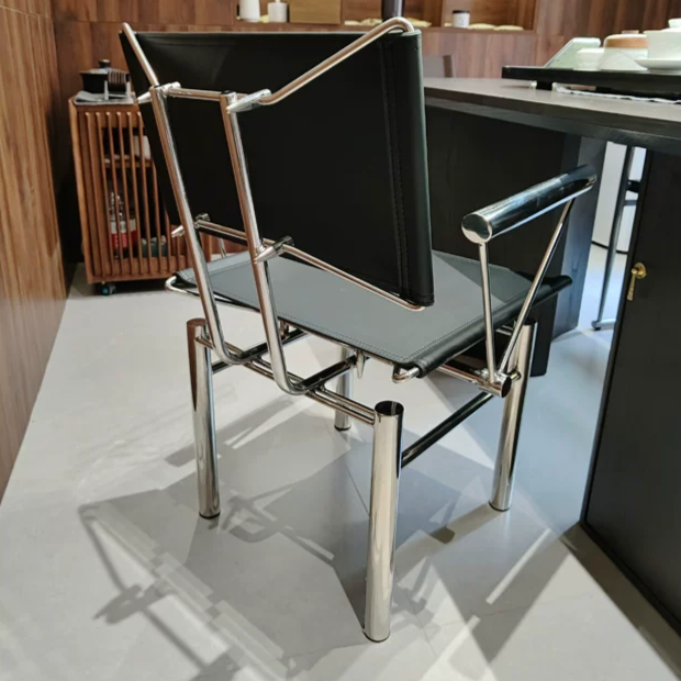 YZ236 (2) Gaoliang Dining Chair Italian Light Luxury Designer Dining Chair OEM/ODM (YZ236)