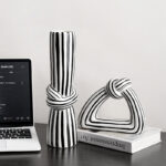 Gaoliang Abstract Stripes Flower Porcelain Ceramic Vase (TFV07)