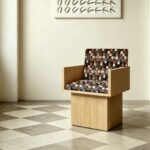 Gaoliang Accent Chair Wooden and Fabric Luxury Designer Armchairs OEM/ODM (DY325)