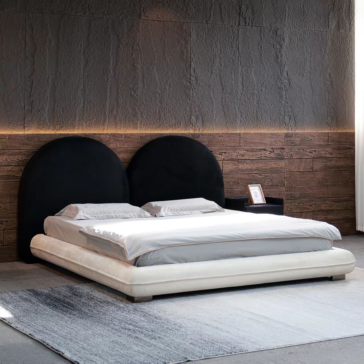 Gaoliang Bed Luxury Special Shaped King Size Queen Size Full Bed OEM/ODM (RC97)