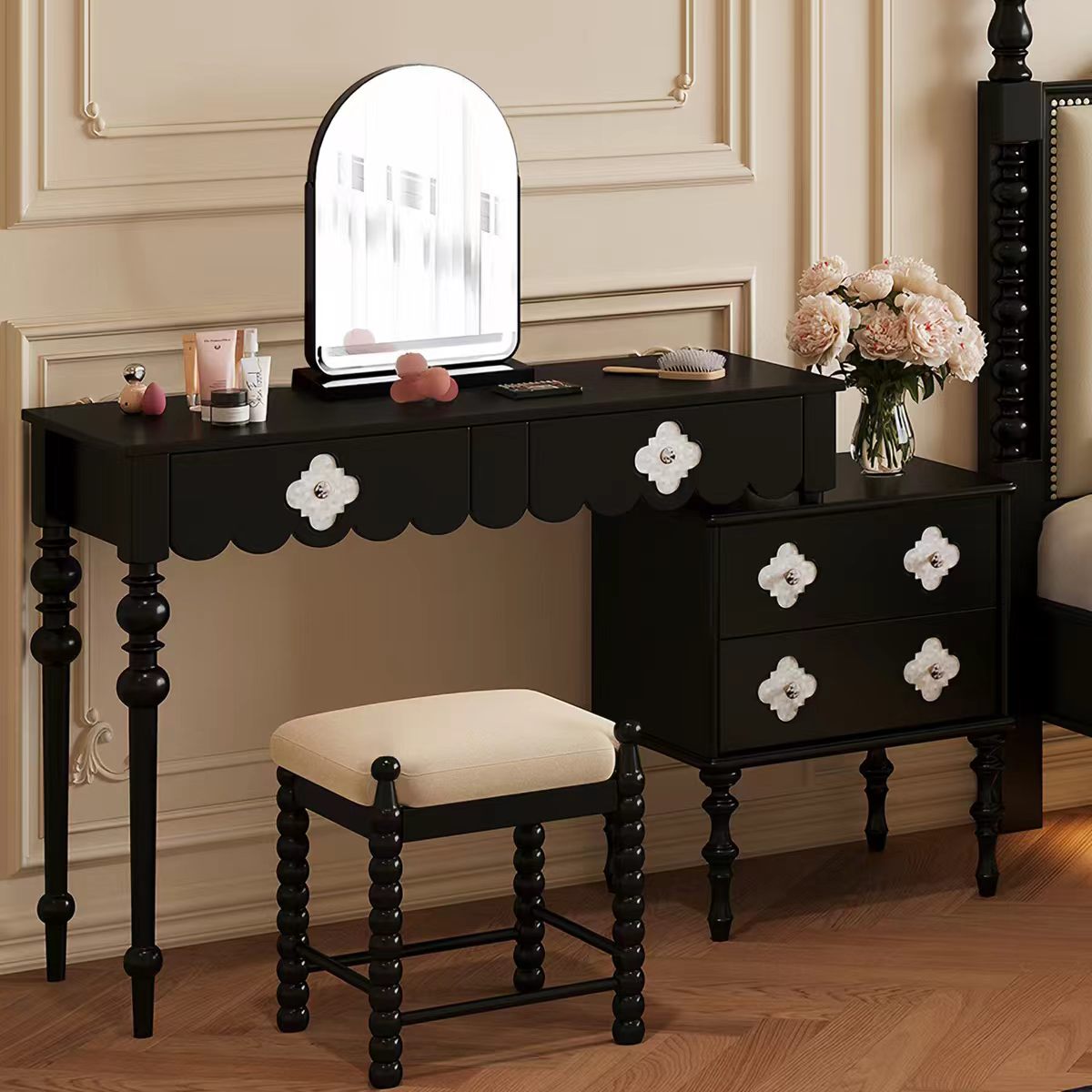Gaoliang Vanity Desk for Makeup French Style Dressing Table with Drawers OEM/ODM (ZT40)