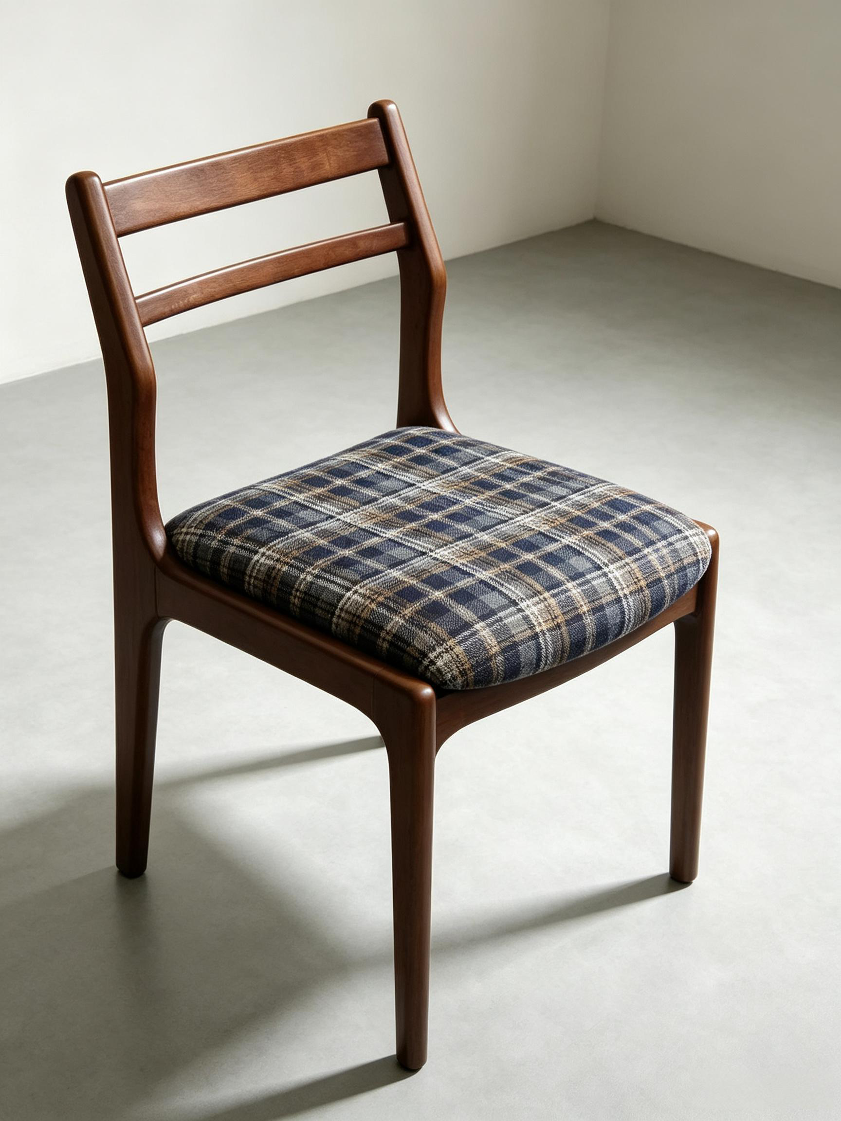 YZ314-1 Solid Wood Dining Chair Modern Upholstered Restaurant Chair